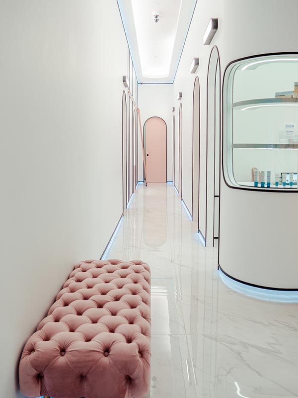 Minimally-Opulent-106